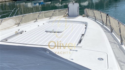 27 Bow sunpad