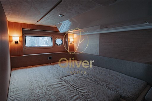 33 Guest Cabin Double Berth