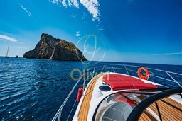 08 Underway Bow Sunpad