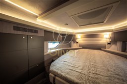 31 Master Cabin Storage and Lighting