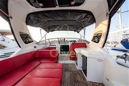 13 Cockpit Lounge and Wetbar
