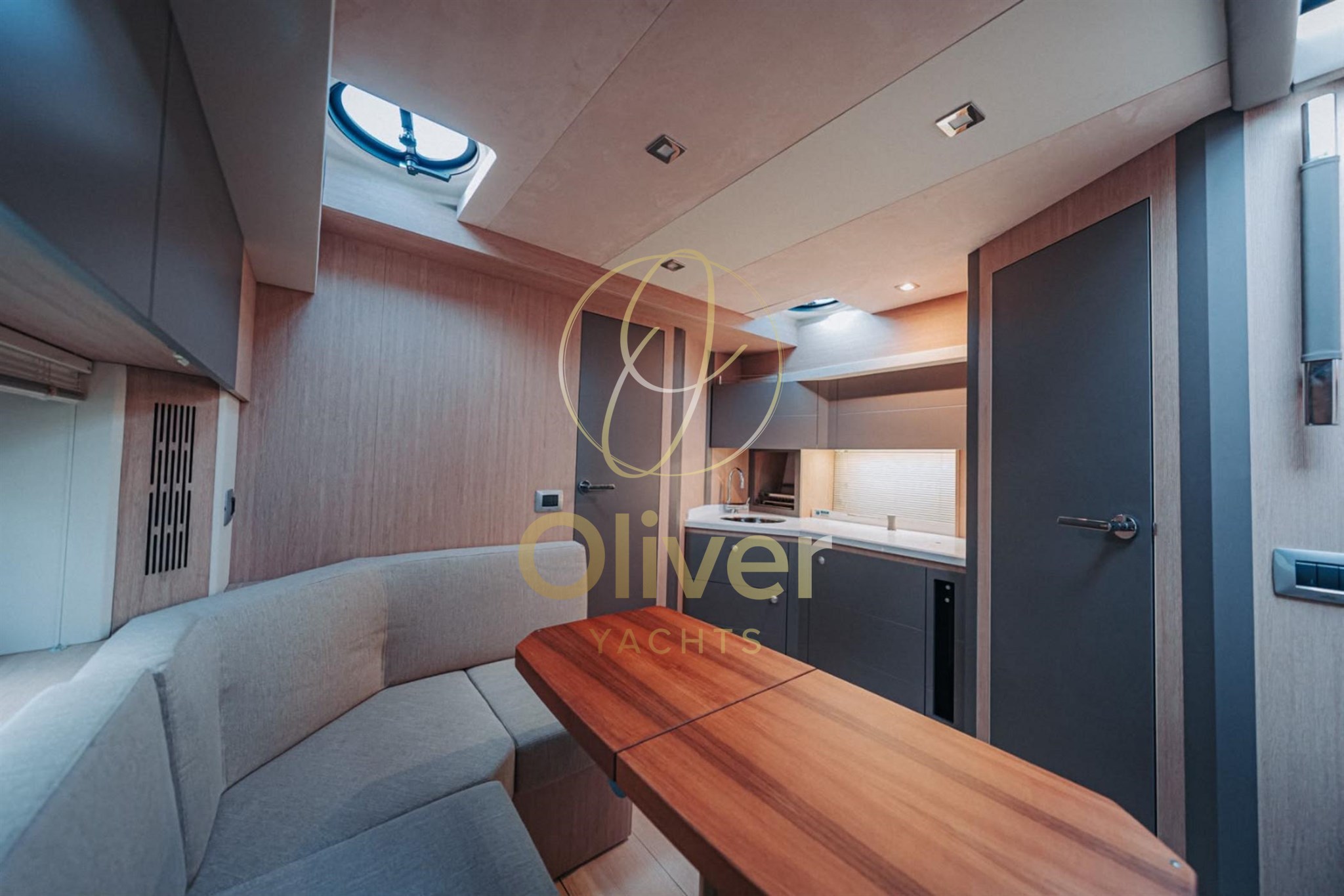 24 Salon Dinette Table and Galley