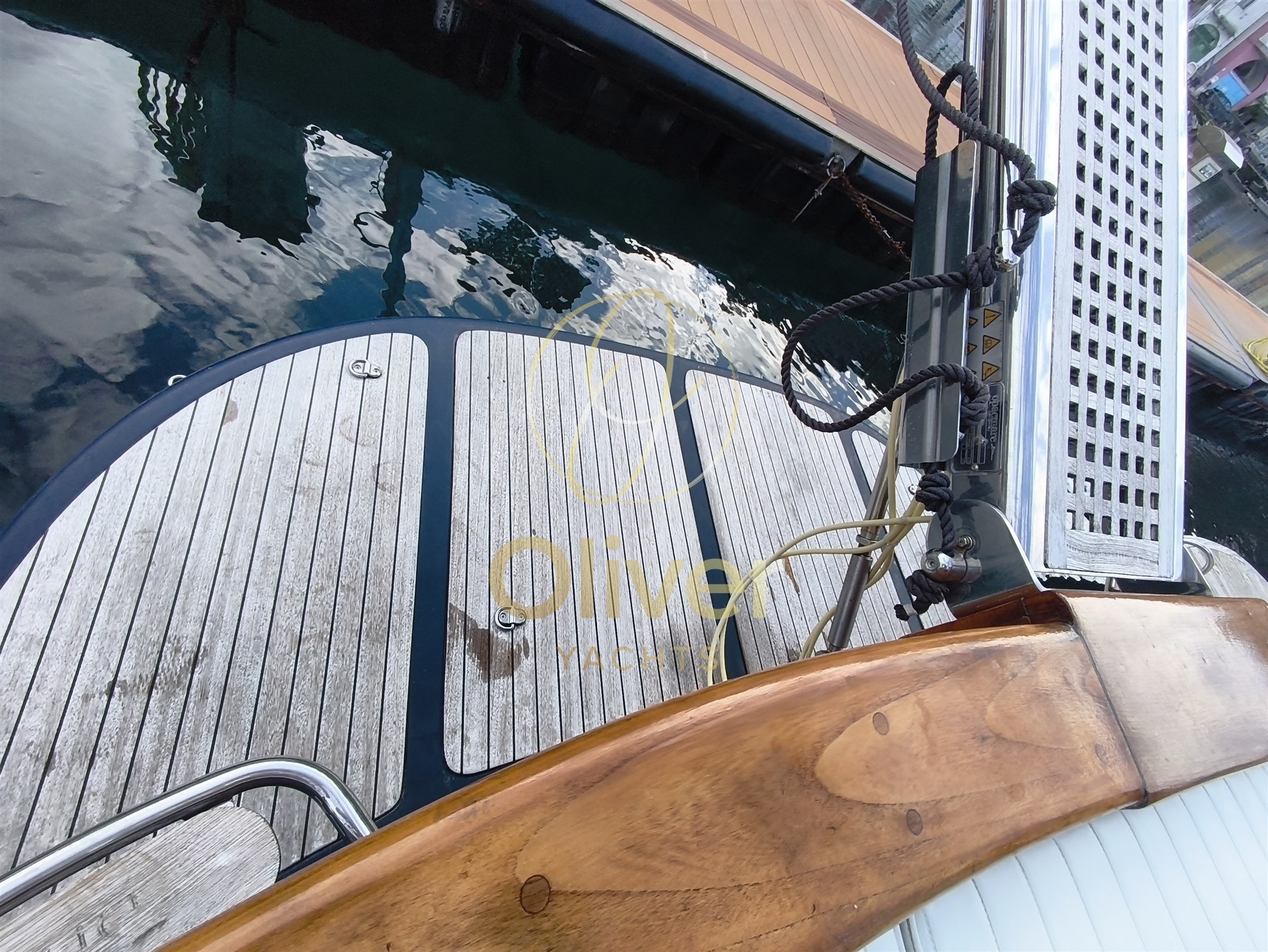 13 Swimming platform