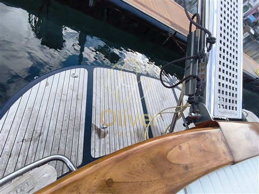 13 Swimming platform