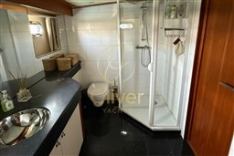 32 Master Cabin Toilette