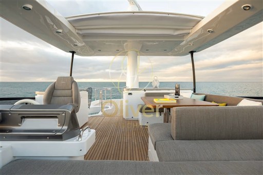 06 Flybridge