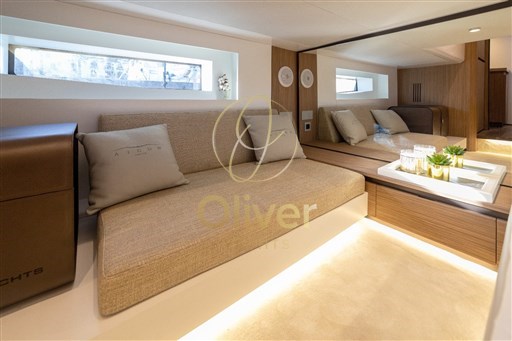 25 Master Cabin