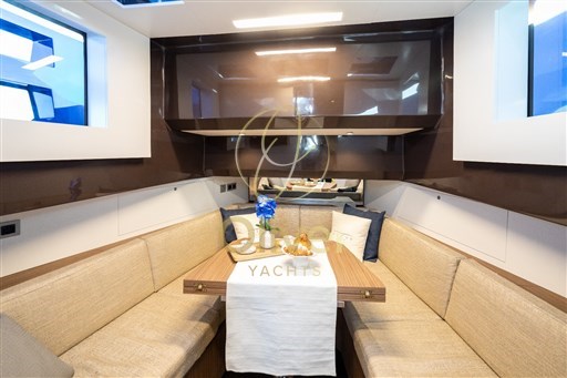 18 Dinette