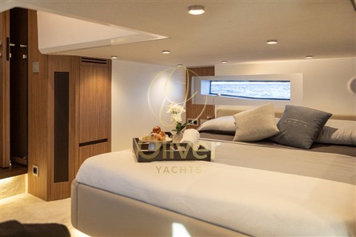 24 Master Cabin
