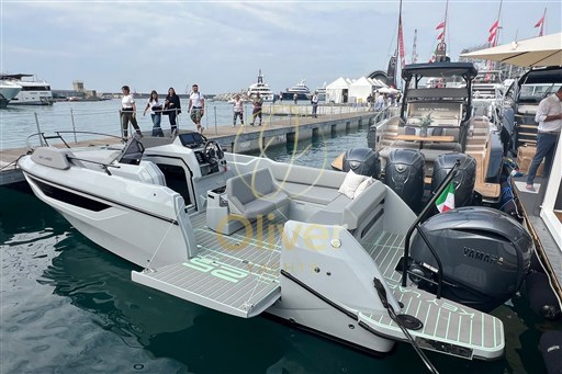 Sessa Marine Key Largo 25