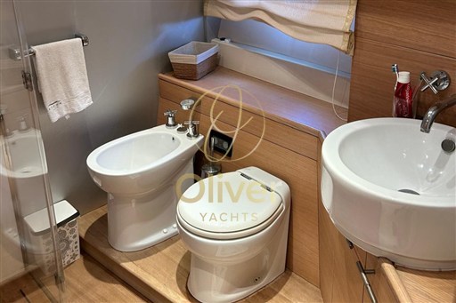 22 Master Cabin Toilette