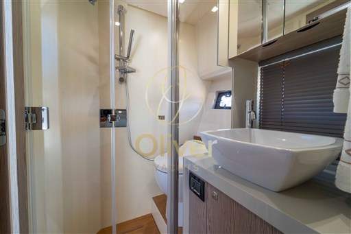 44 Master Cabin Toilette