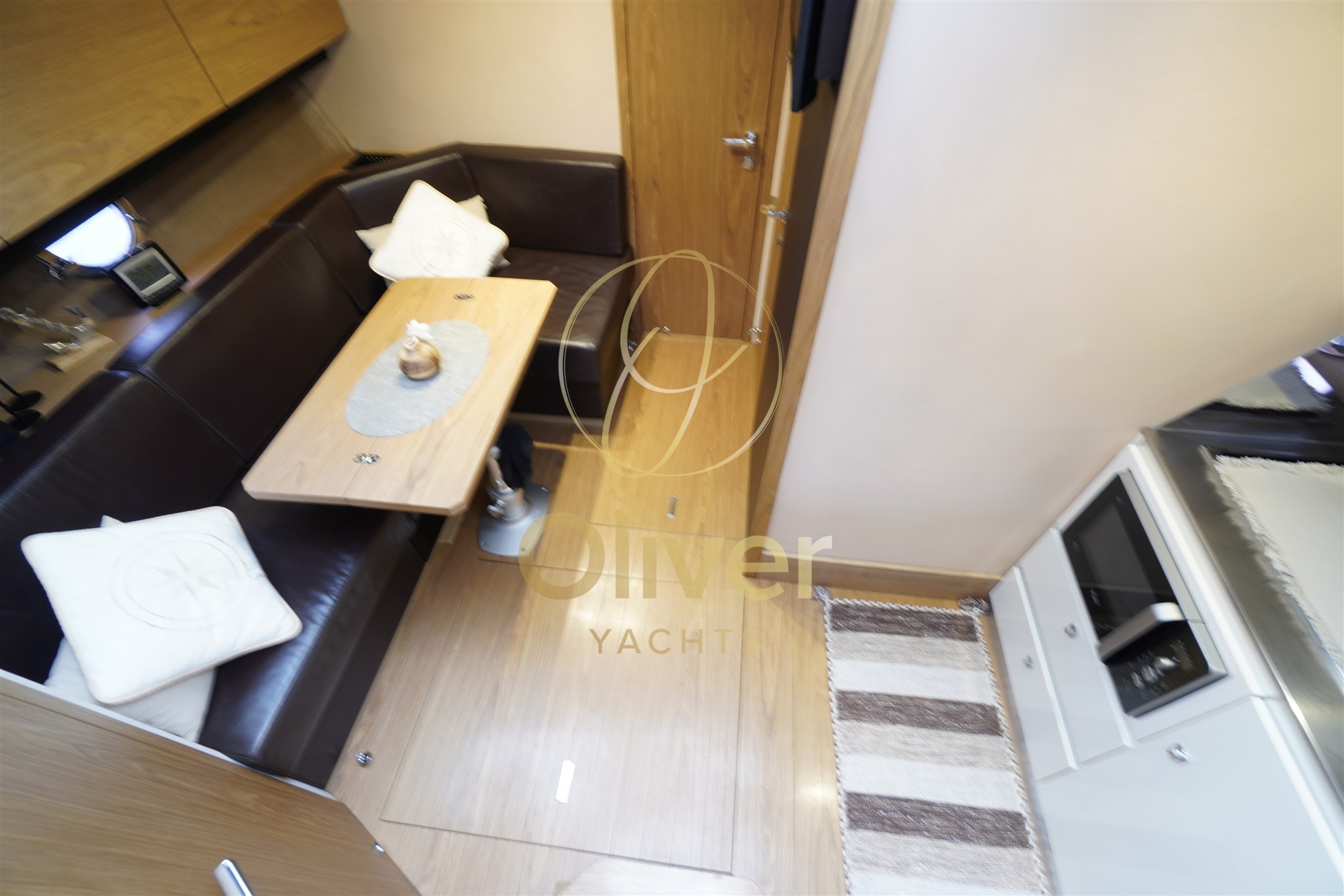 19 Dinette