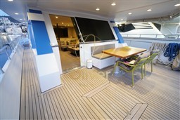 10 Cockpit