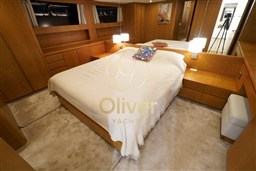 35 Master Cabin