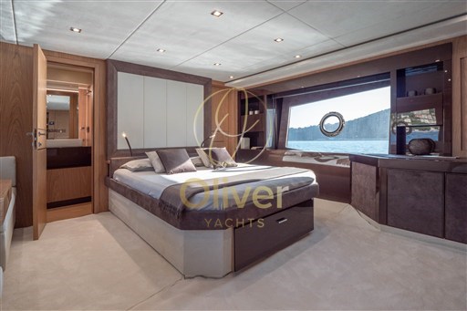 36 Master Cabin