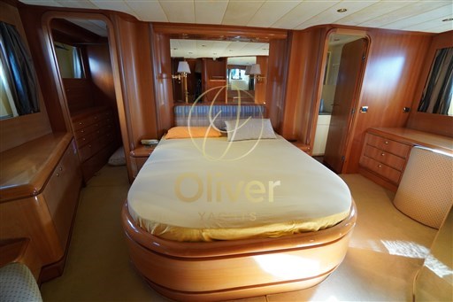 25 Master Cabin