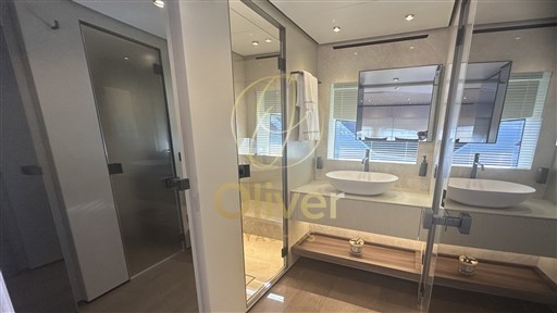 27 Master Toilette