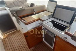09 Cockpit galley