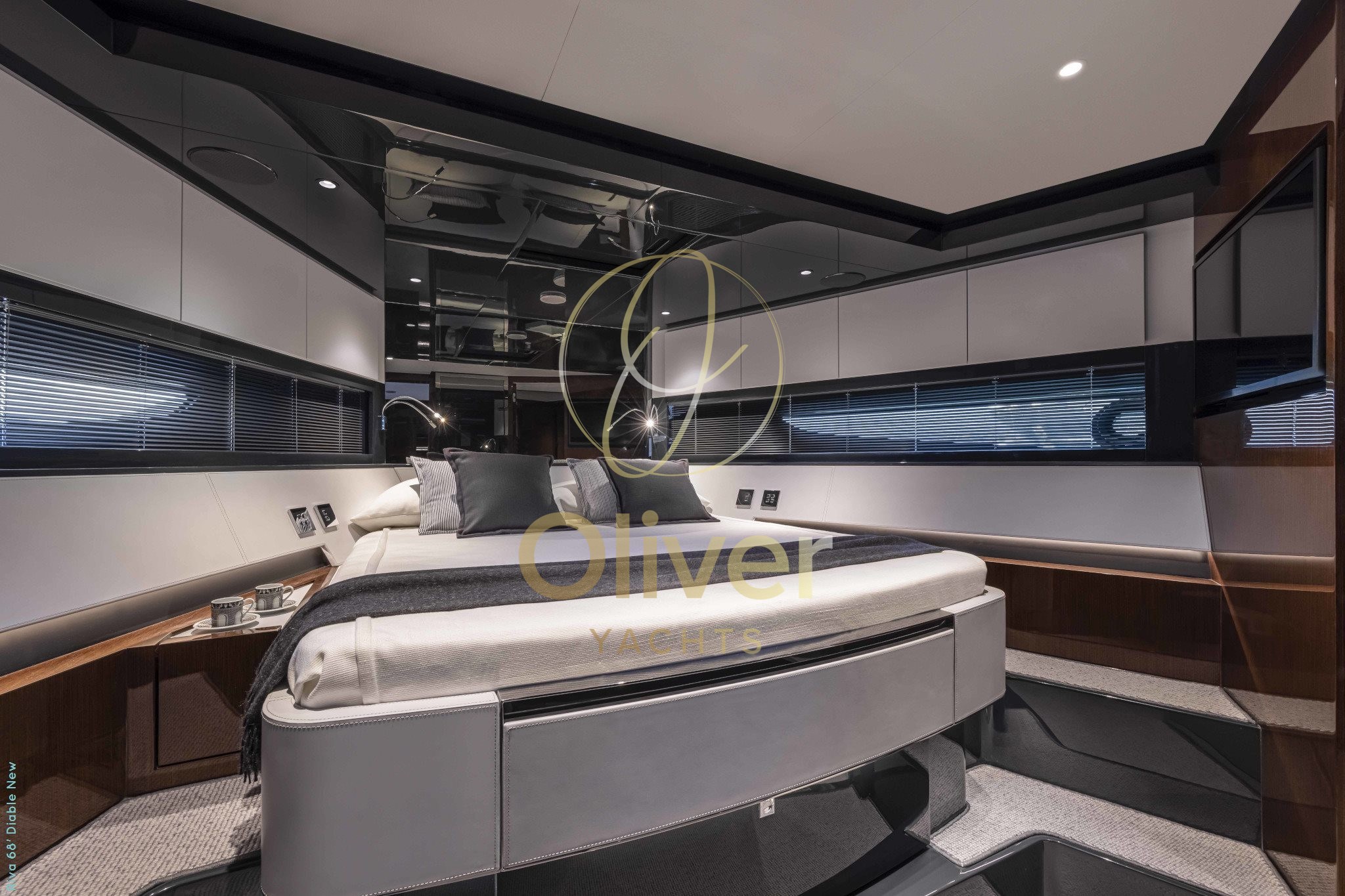 16 VIP Cabin