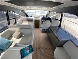 {E} Cockpit