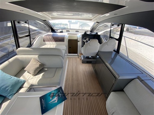{E} Cockpit