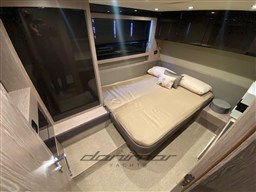 {I} VIP Cabin