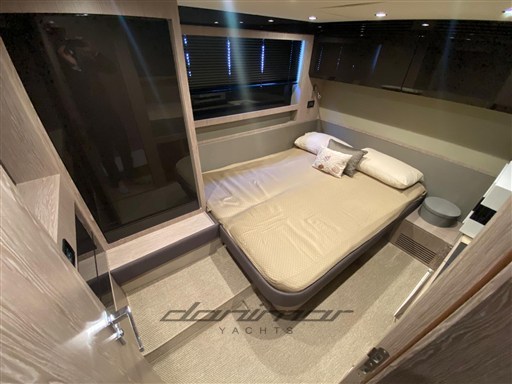 {I} VIP Cabin