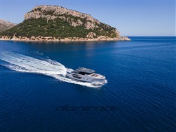 {E} Navigation