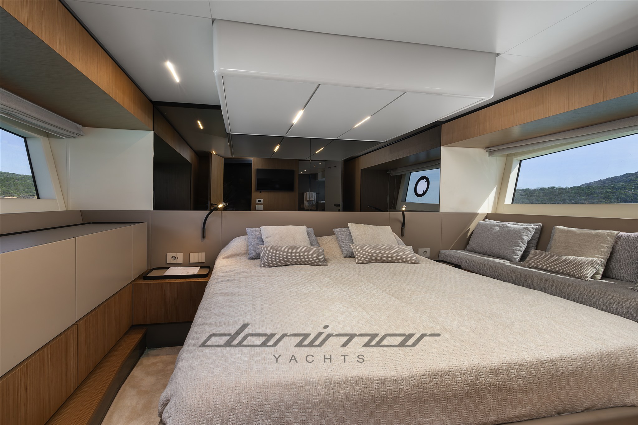 {I} Owner Cabin