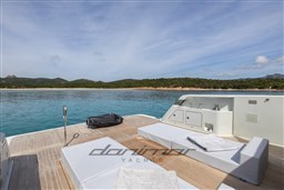 {E} Stern