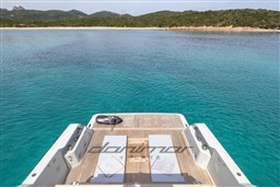 {E} Stern