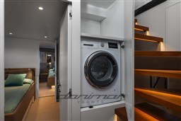 {I} Laundry