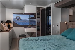 {I} Owner cabin
