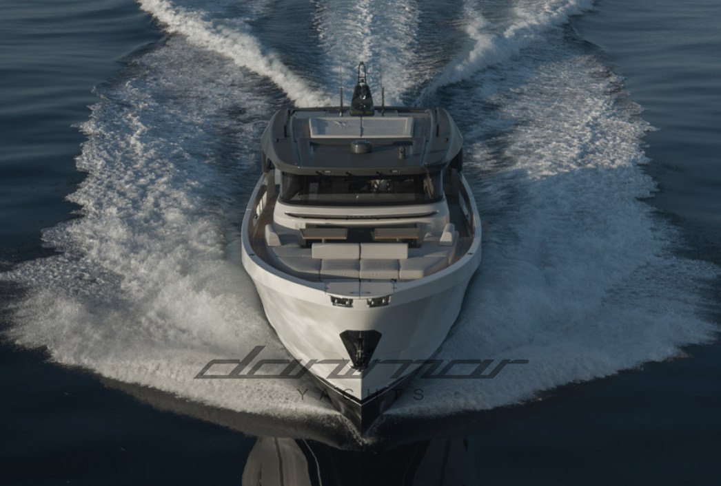 {E} Front View