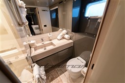 {I} Guest Bathroom