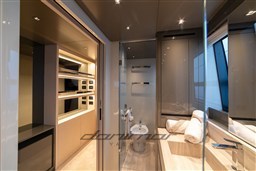 {I} Owner Bathroom