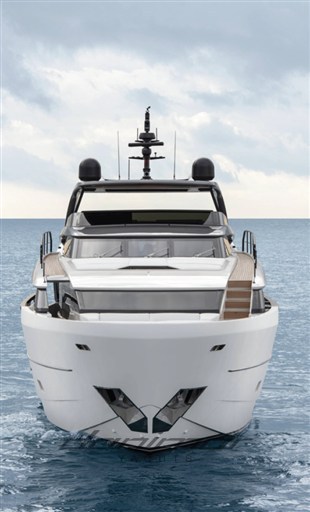 {E} Front