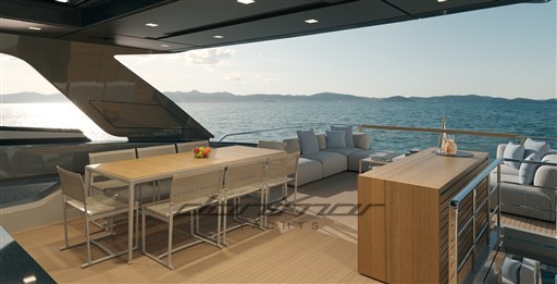 {E} Flybridge