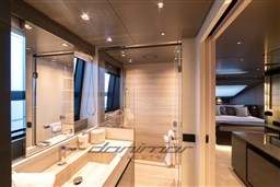 {I} Owner Bathroom