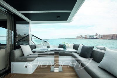 S6 Cockpit 2