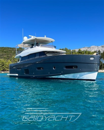 Azimut Magellano 66