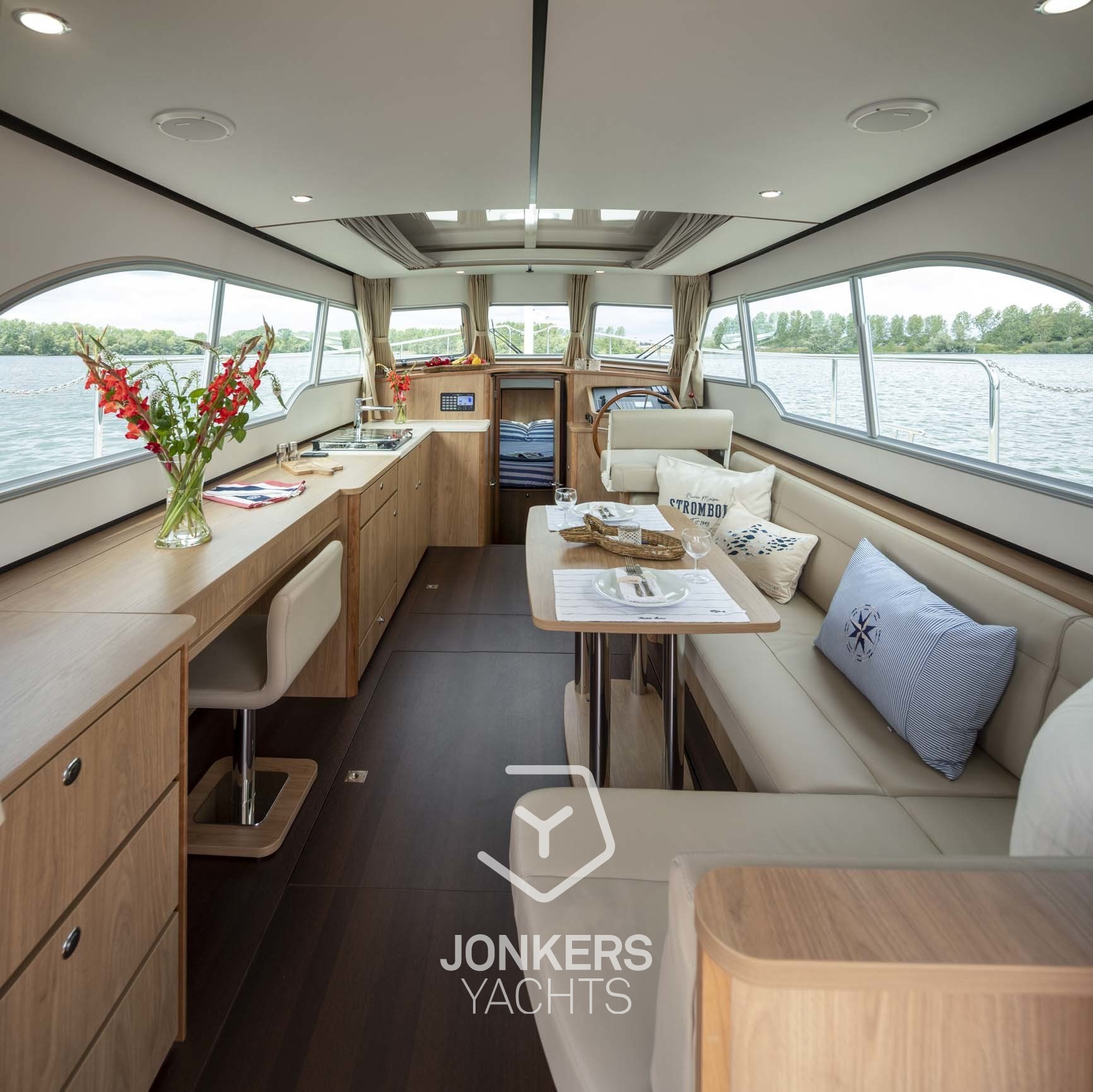 [I] linssen-grand-sturdy-35-0-sedan-int-310719-0004.jpg