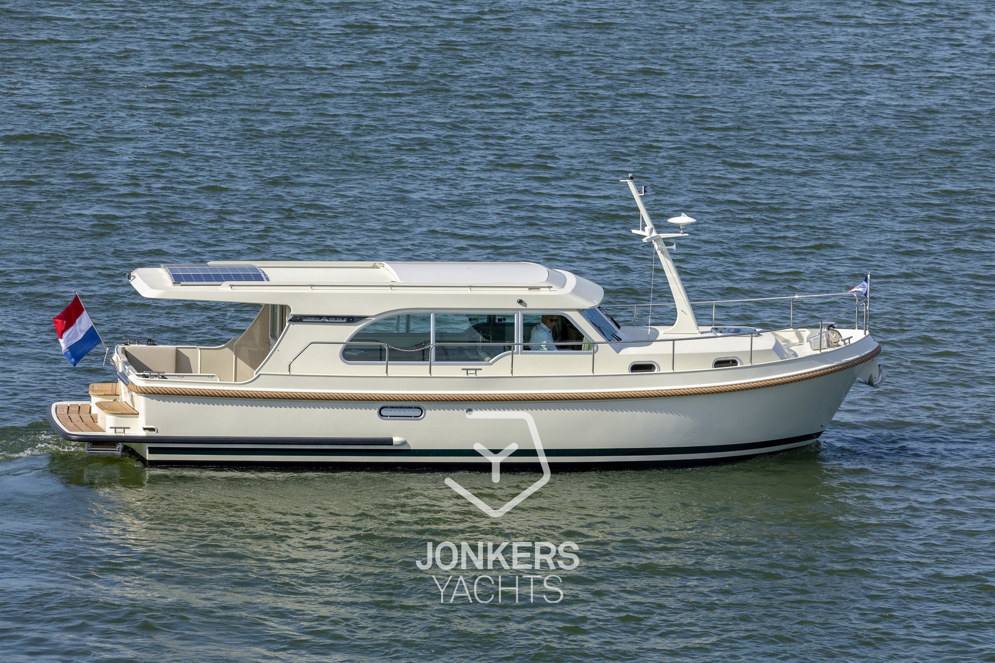 [E] linssen-grand-sturdy-35-0-sedan-_010819-045.jpg