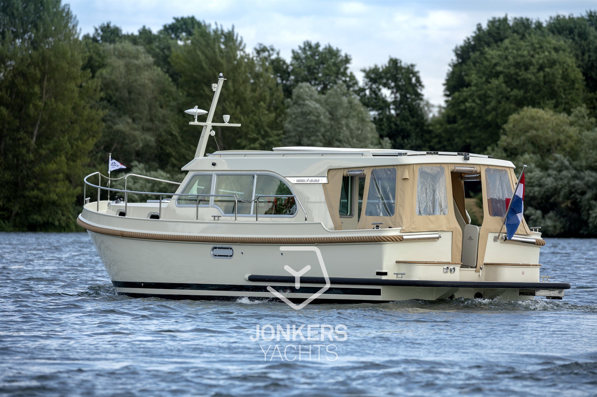 [E] linssen-grand-sturdy-35-0-sedan-310719-0317.jpg