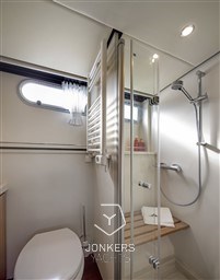 [I] linssen-grand-sturdy-40-0-ac-intero-20200707-0005.jpg