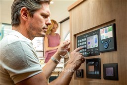 [I] e33519c3-d1ae-4a94-ae8a-dc16a3c07cfd.jpg