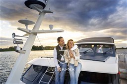 [I] linssen-55-sl-ac-variotop-int-20220927-527.jpg