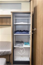 [I] linssen-55-sl-ac-variotop-int-20220927-587.jpg