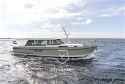 [E] linssen-45-sl_sedan_starboard_pms_cove_green.jpg